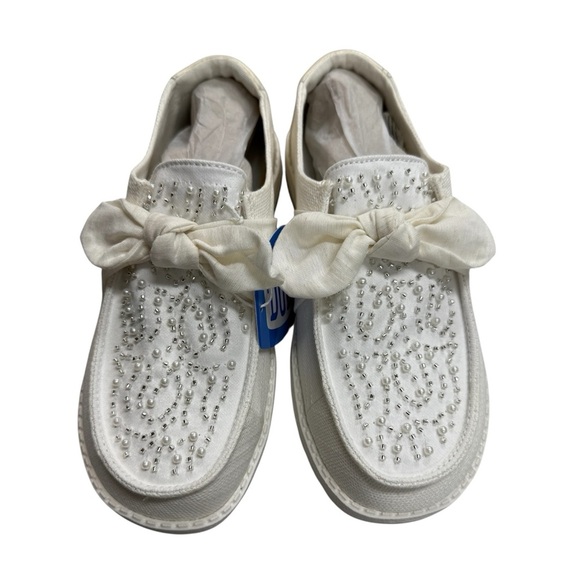 NWT Hey Dude Wendy Bow Pearl Rhinestone Shoes Size 8 - Picture 1 of 7